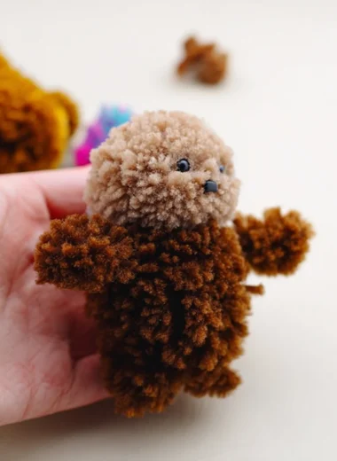 Adorable Pom Pom Otter Craft Tutorial