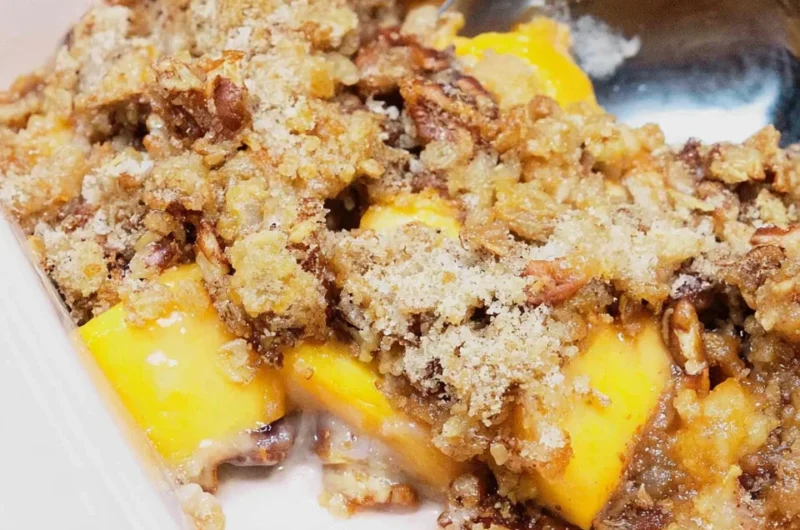 Deliciously Easy Pecan Peach Crisp Recipe
