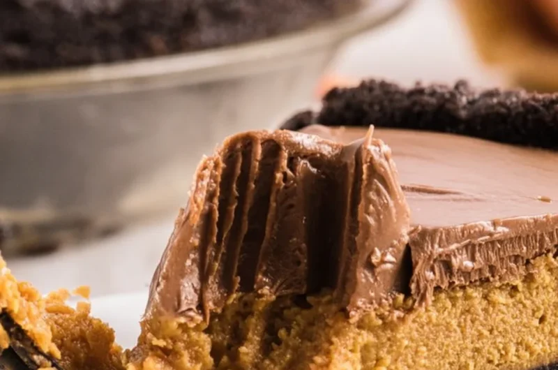 Delightfully Decadent Buckeye Pie Recipe