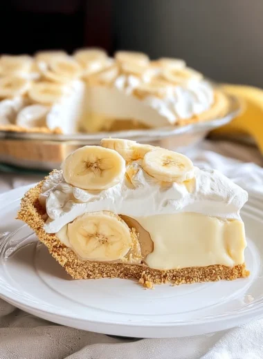 Easy No Bake Banana Pudding Pie Recipe