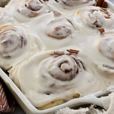Irresistibly Easy Homemade Cinnamon Rolls Recipe