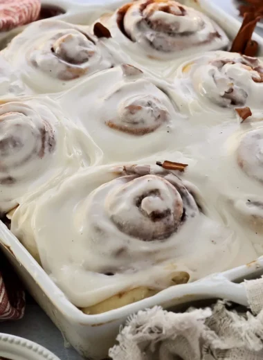 Irresistibly Easy Homemade Cinnamon Rolls Recipe
