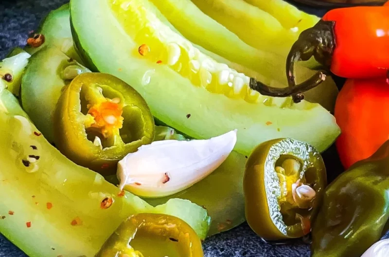 Homemade Habanero Garlic Pickles Recipe (Spicy & Crunchy!)